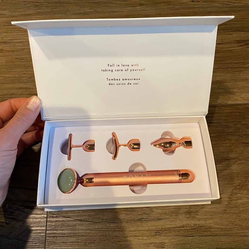 Monat Jade facial massager